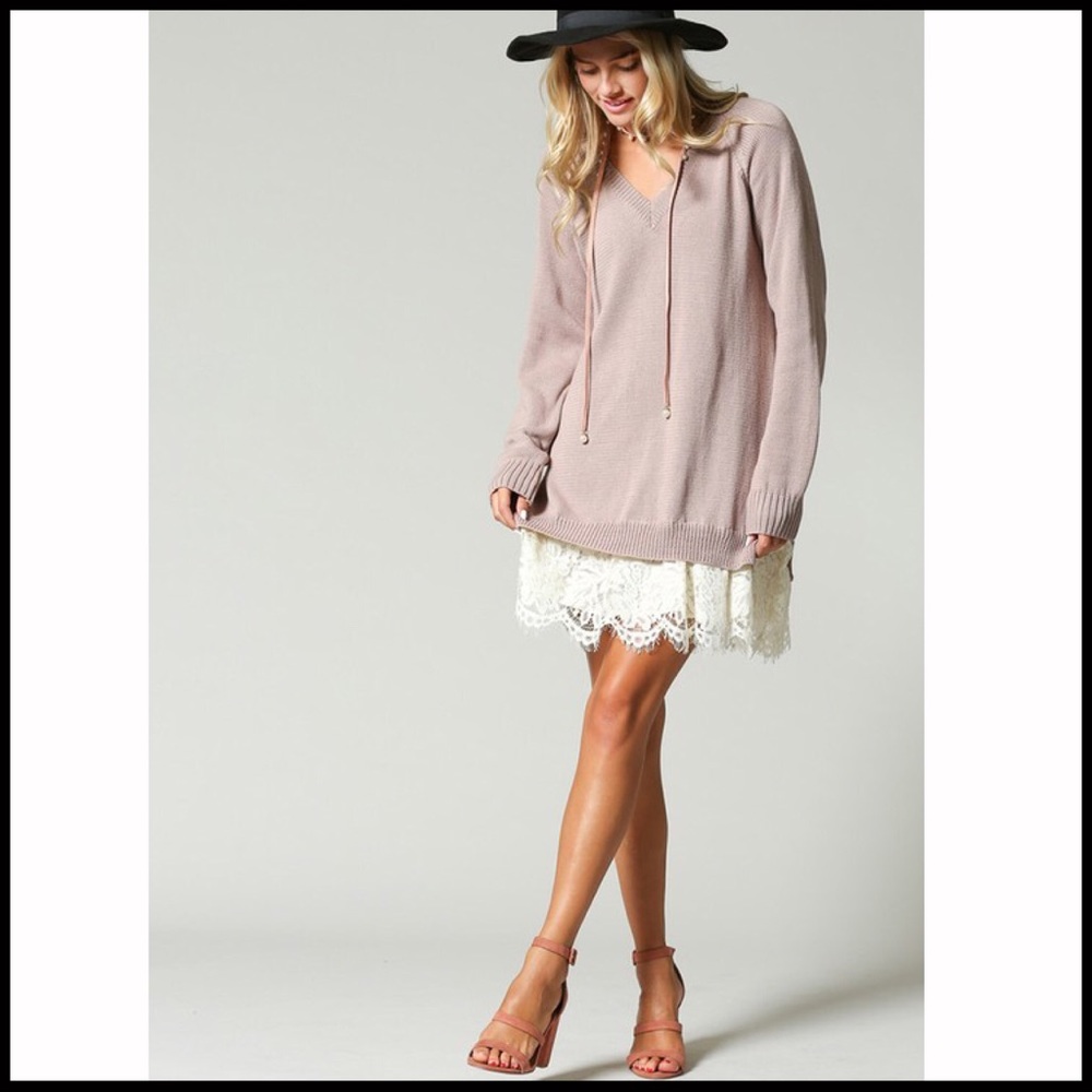 Lace-Edged Sweater Top - Picture 4 of 8